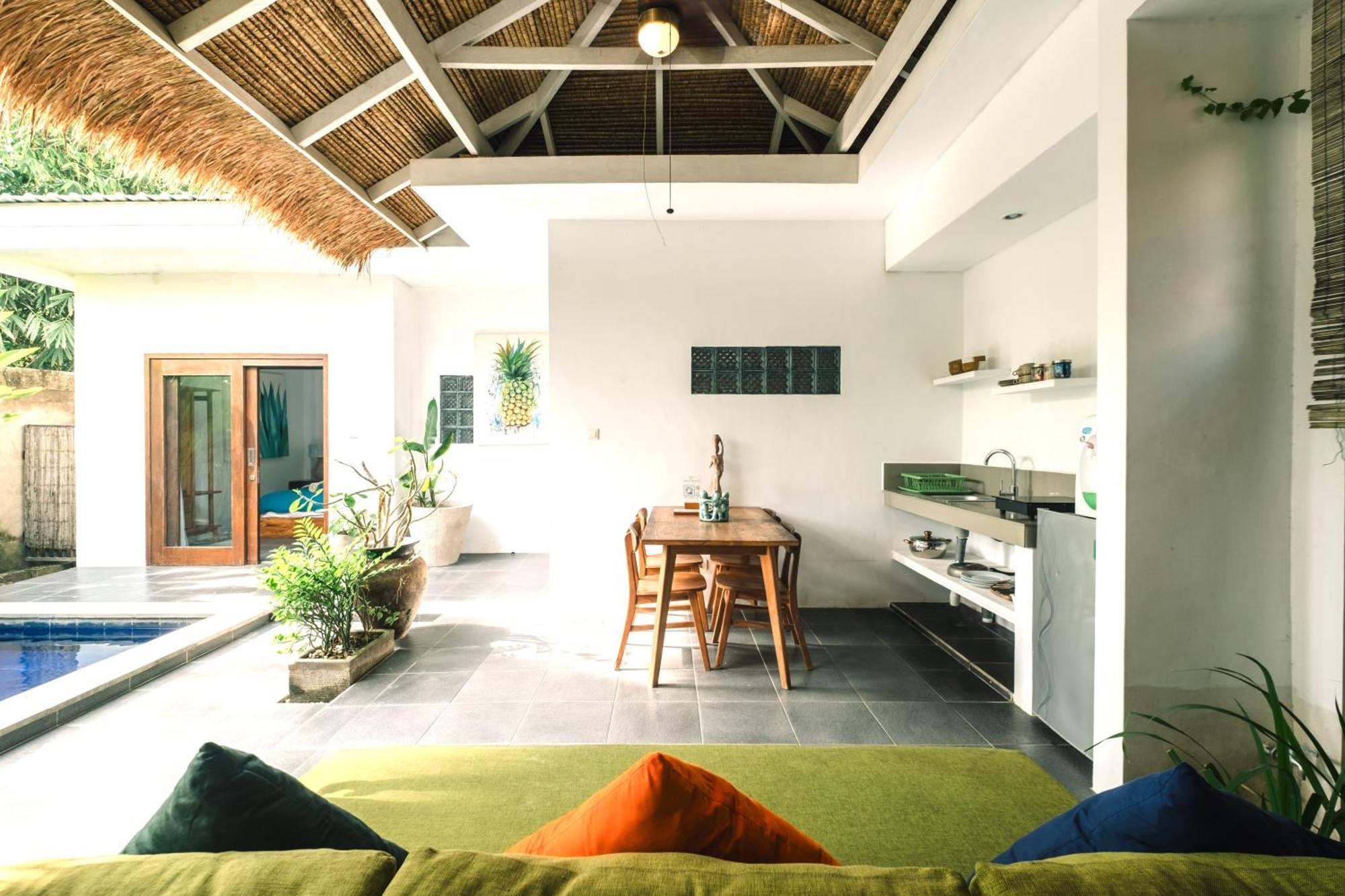 Mewali Villa'S Kuta  Exterior photo